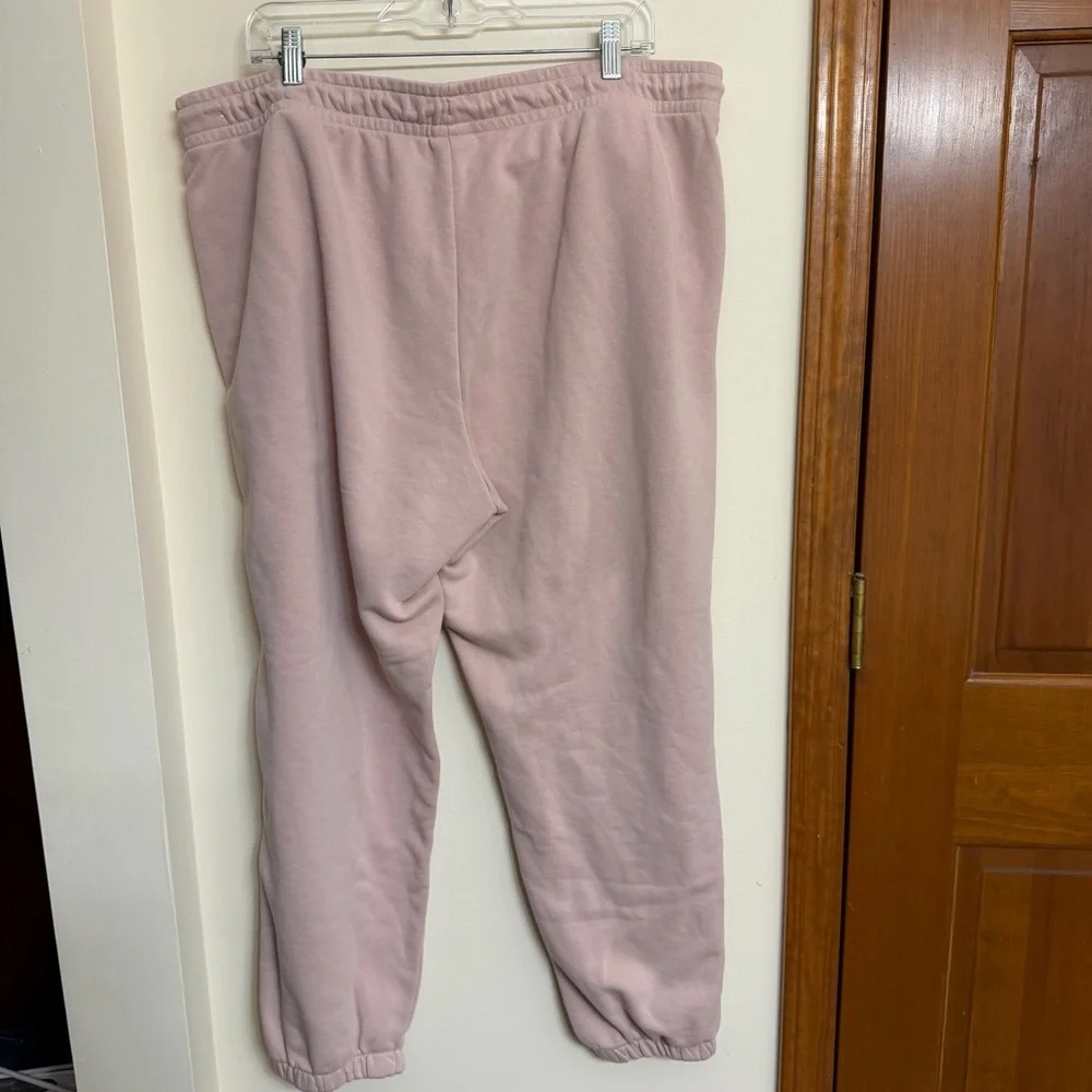 Nike Blush Pink Sweatpants - Picture 4 of 5